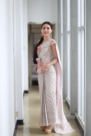 ชุดไทยเจ้าสาว ชุดไทยจักรพรรดิ์ เช่าที่แบมบี้ เวดดิ้ง ห้วยขวาง